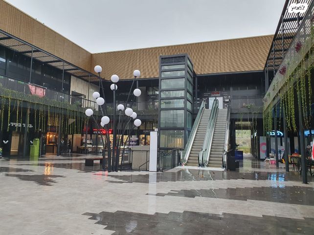 חנויות/ שטח מסחרי, חסידה 21, הציפורים, מודיעין מכבים רעות