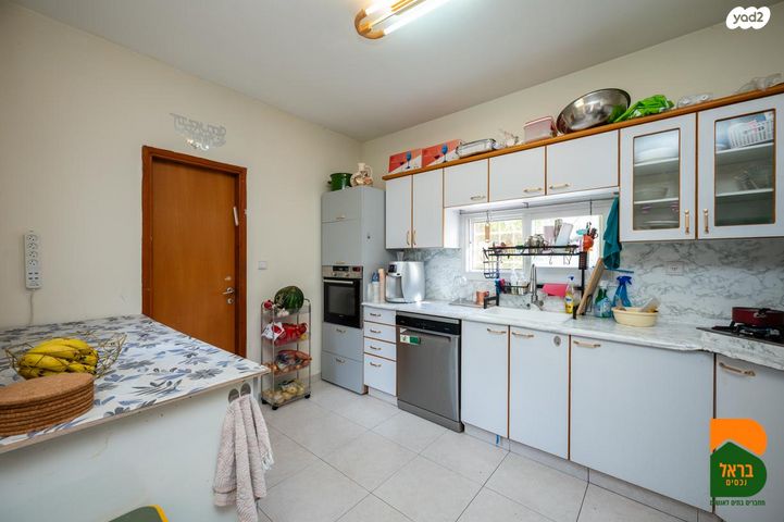 דו משפחתי, נווה הברון, זכרון יעקב