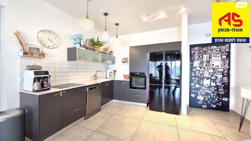 דירה, אסירי ציון, הוד השרון