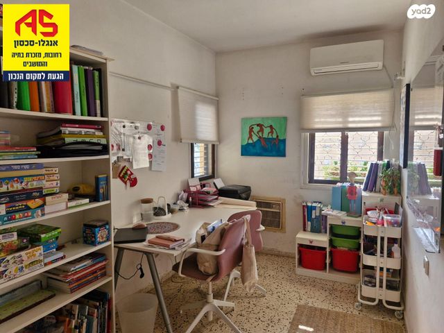 כללי, אהרון שקולניק, ג' / מרכז מזרח העיר, רחובות