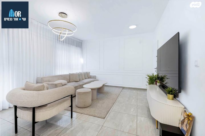 קרית האמנים, מצליח