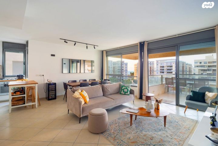 גג/ פנטהאוז, יחזקאל שטרייכמן, הגוש הגדול, רמת אביב החדשה, נופי ים, תל אביב יפו