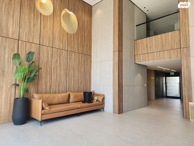 דירה, רבי נחמן מאומן, השחר, דימונה