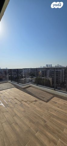 גג/ פנטהאוז, יוסף אהרונוביץ' 43, שיכון ותיקים, חולון