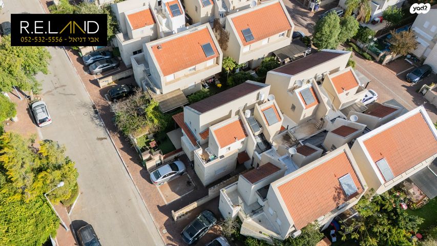 דו משפחתי, פרדס חנה כרכור