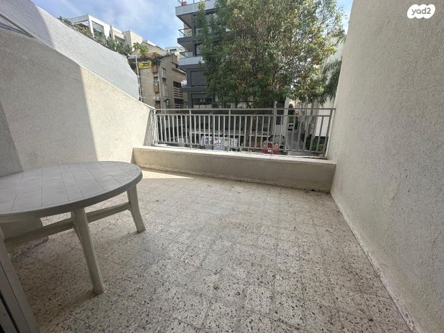 דירה, פועלים א, כפר סבא