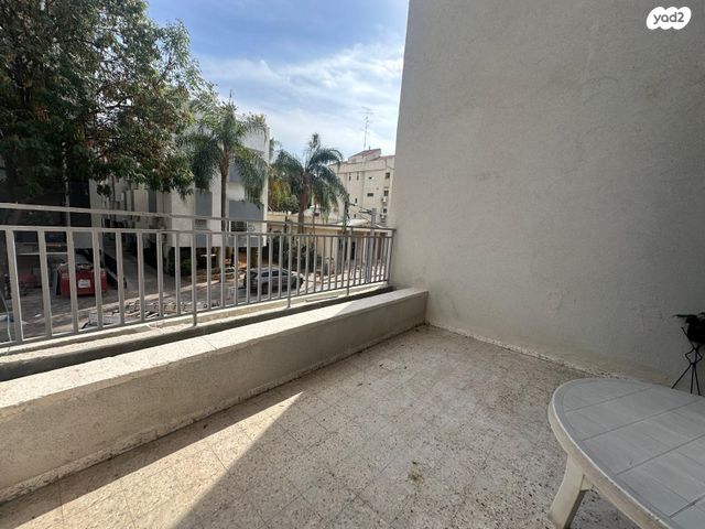 דירה, פועלים א, כפר סבא