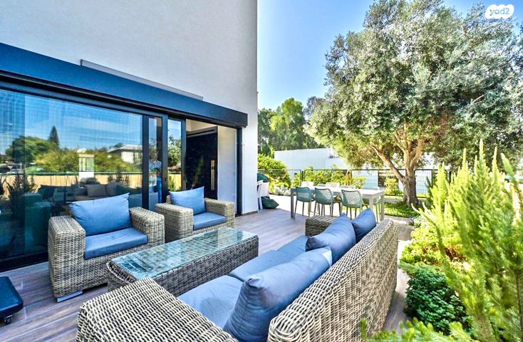 דו משפחתי, גני איריס, נס ציונה