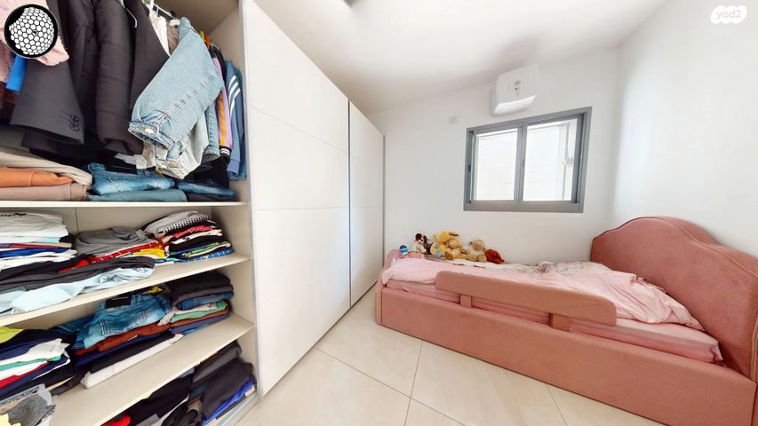 דירה, יצחק שמיר, גבעת הרקפות, קרית ביאליק