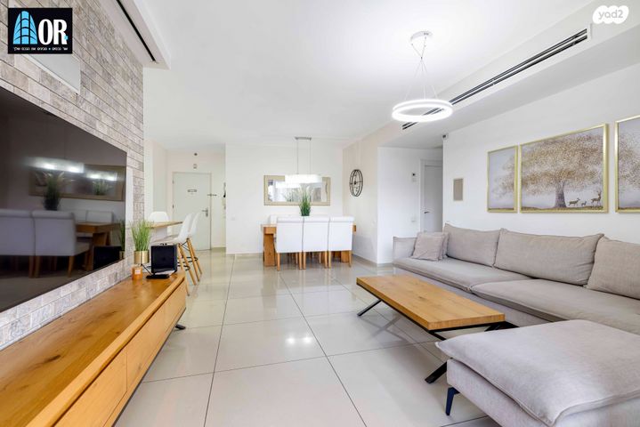 דירת גן, פארק המושבה, באר יעקב