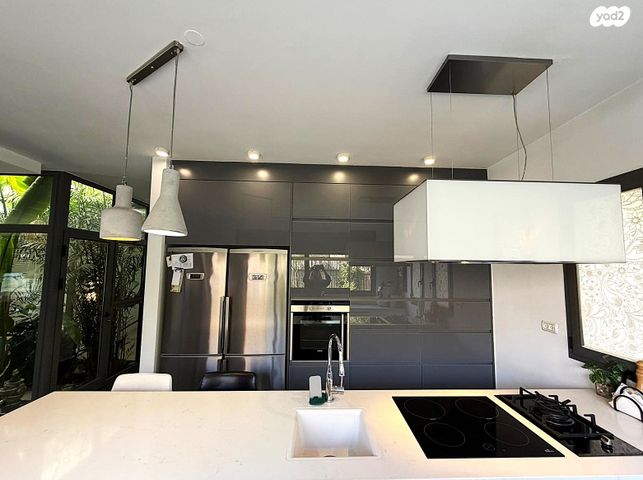 בית פרטי/ קוטג', פרוד