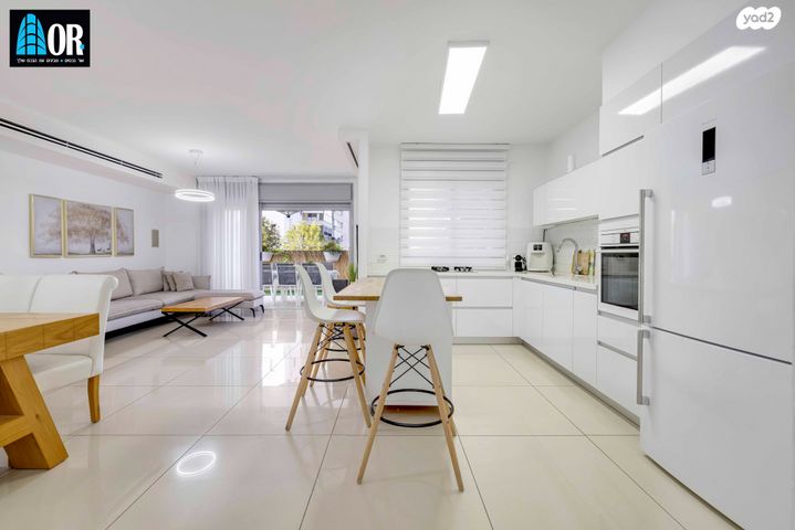 דירת גן, פארק המושבה, באר יעקב