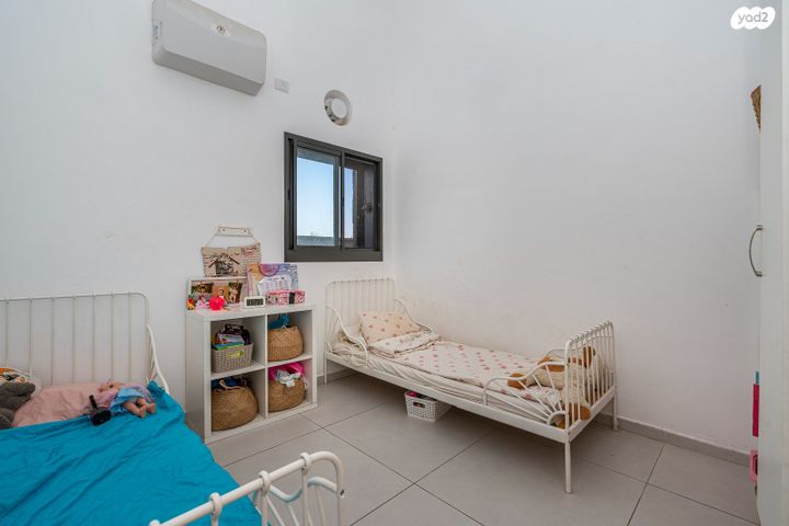 דירת גן, שדרות דוד המלך, אורות, אור עקיבא