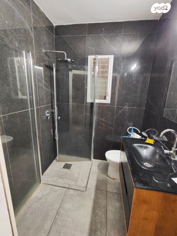 דירת גן, מלכי ישראל, קרית גת