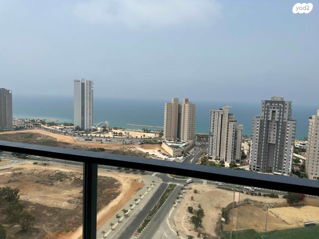 אמנון ליפקין שחק 