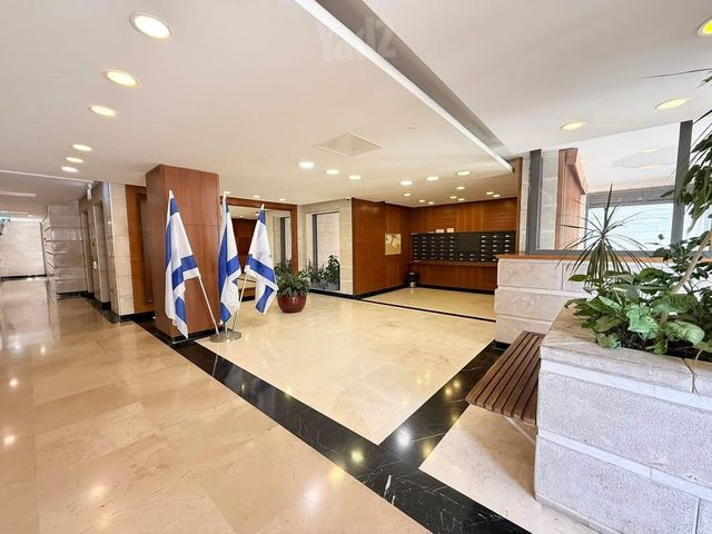 דירה למכירה בירושלים (תיווך) — 2