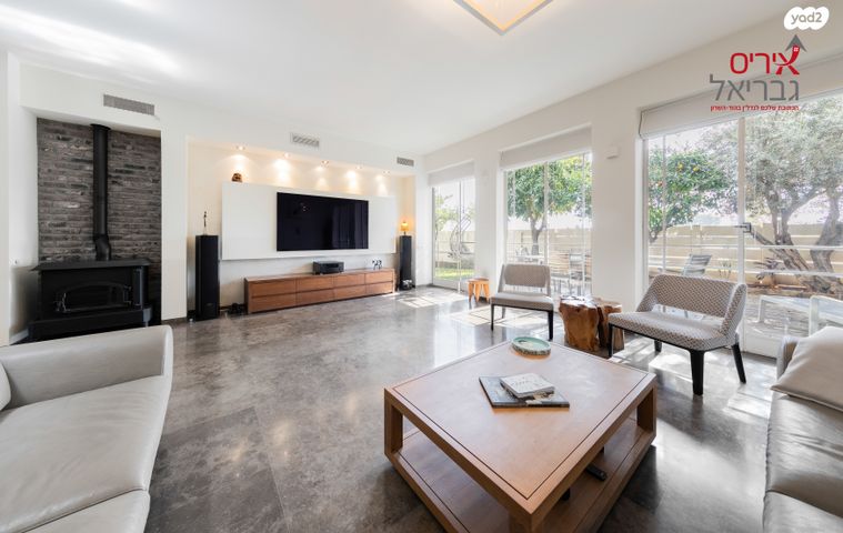 דו משפחתי, מתחם 19 - 20 (מתחם הפרחים), הוד השרון