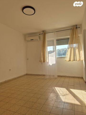 דירה, אבא הלל סילבר, יזרעאליה, חיפה