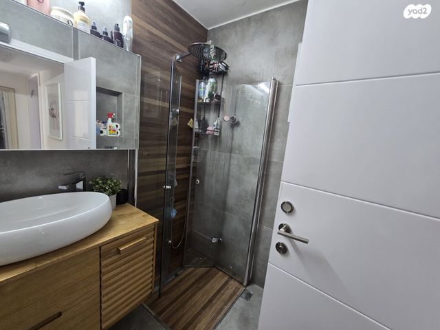 דירה, גדוד חרמש, פסגת זאב, ירושלים