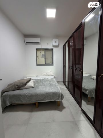 דירה, הנרקיסים, מרכז העיר, סביניה, הוותיקה, קרית ביאליק