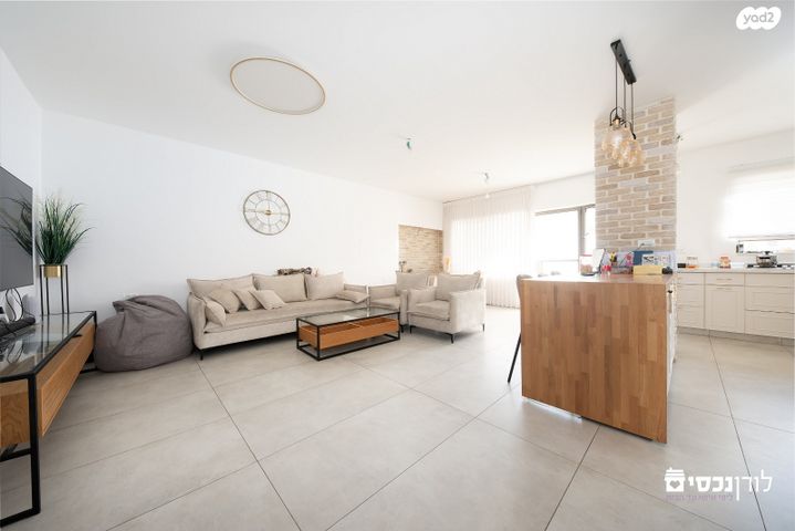 דירת גן, אהוד דולינסקי, רמת אהרון, רחובות