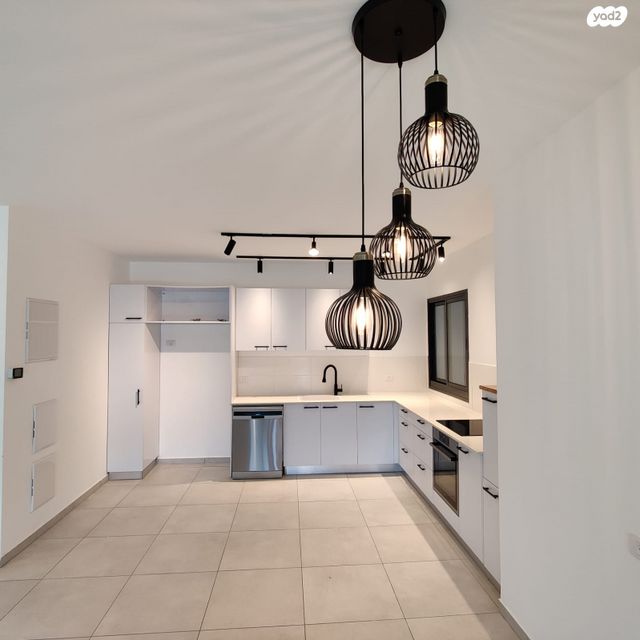 דירה, אהבת אדם, שרונה, כפר יונה