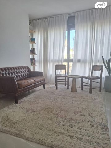 דירה, בר אילן, נווה דוד רמז, רעננה