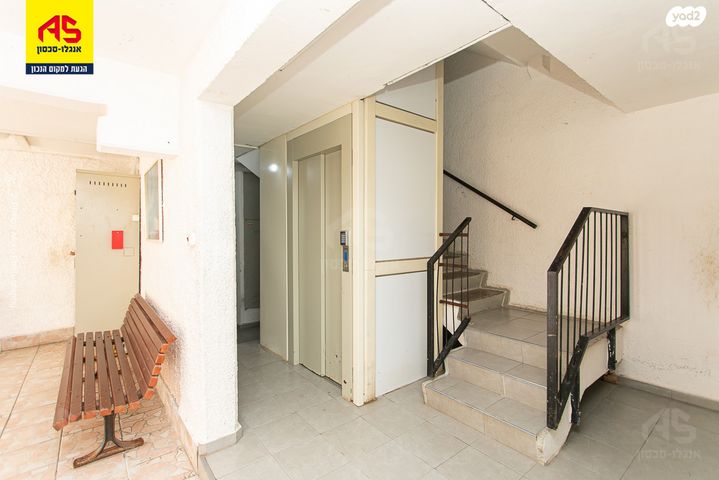 דירה, י.ל. פרץ, קרית ביאליק