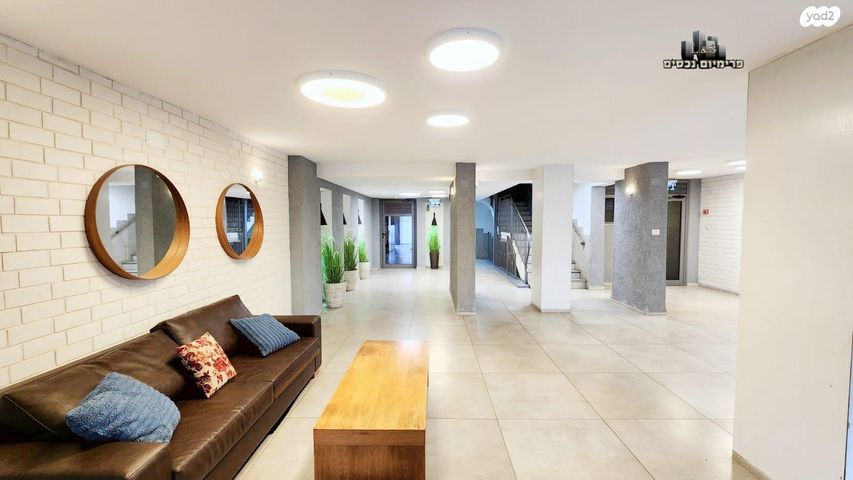 דירה, דוד רמז, עיר, מרכז העיר, נהריה