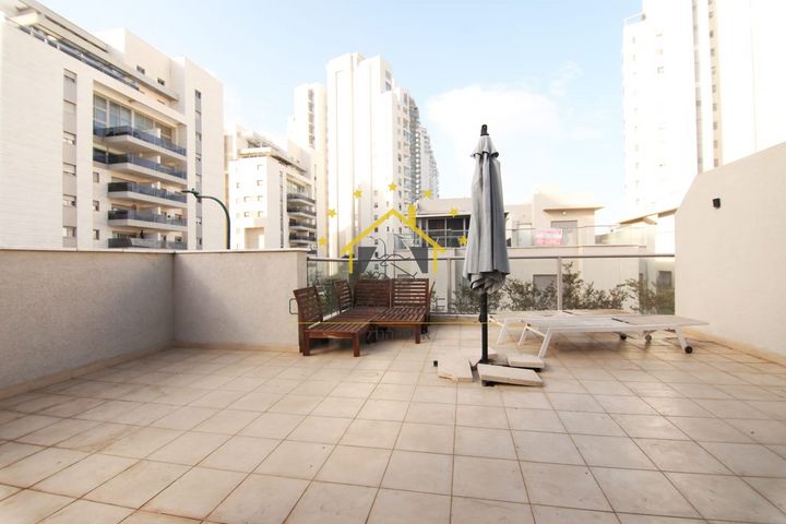 בית פרטי/ קוטג', שמורת נחל שניר, אגמים, נתניה