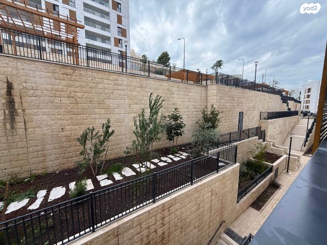 דירה, אשכולות, עמק הכרמל, נשר