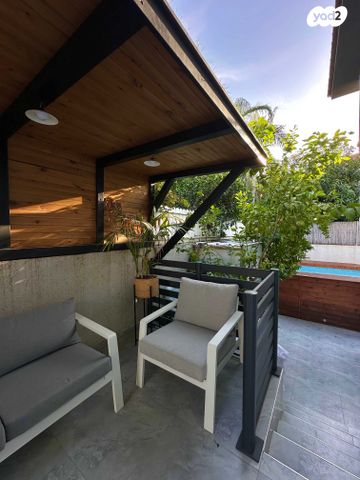 דו משפחתי, פרדס חנה כרכור