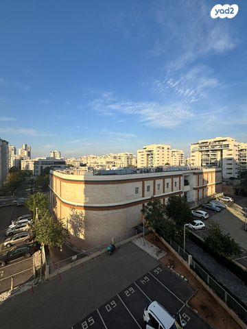 דירה, הסירה, יבנה