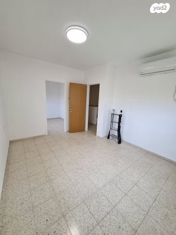 דו משפחתי, הירמוך, הנחלים, כפר יונה