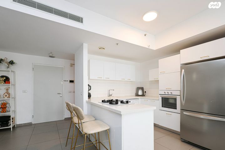 דירה, עוזי חיטמן, עיר ימים, נתניה