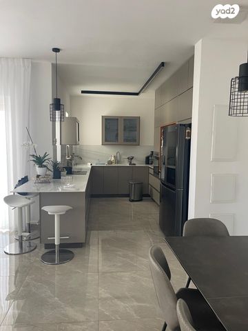 דירה, גבעת אולגה, חדרה