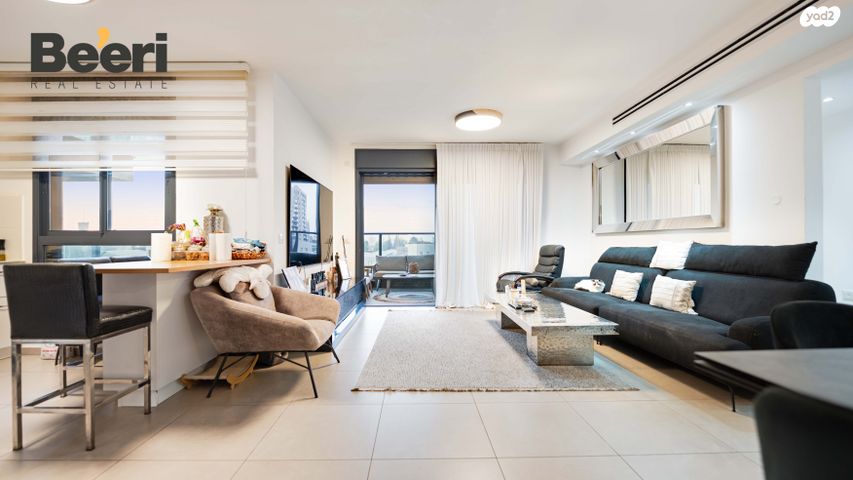 דירה, רב אלוף רפאל איתן 42, רמת אפעל, רמת גן