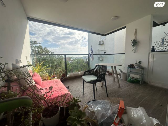 דירה, השחר, שיכוני מזרחי, כפר סבא