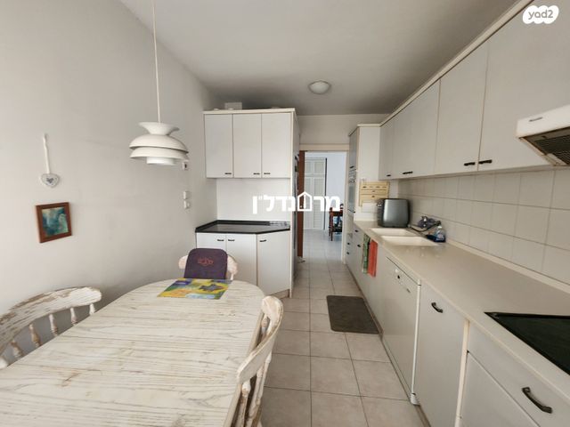 דירה, הרצליה