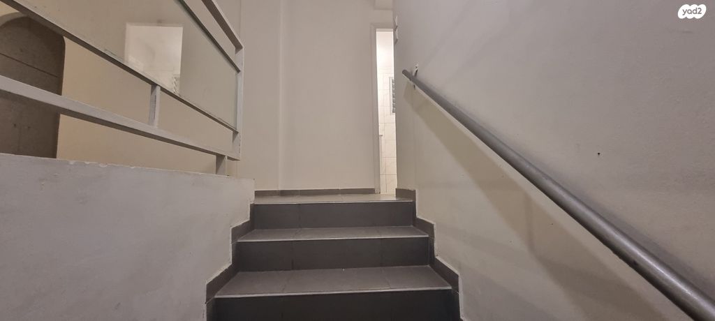 דירת גן, קיסריה