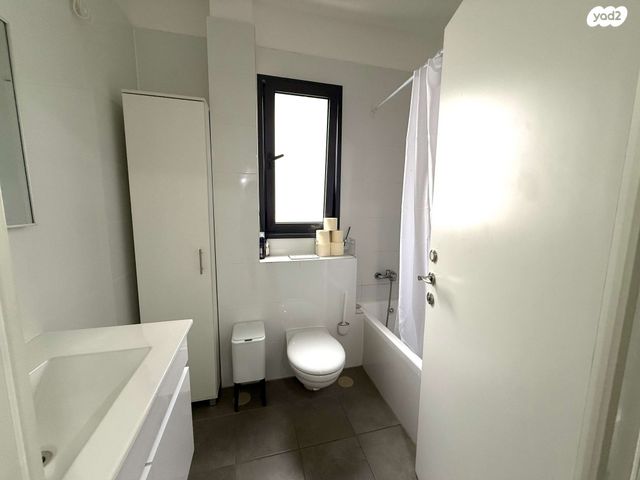 דירה, אשכולות, עמק הכרמל, נשר