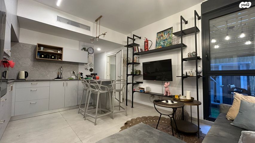 שכונת חשמונאים, מרכז העיר א