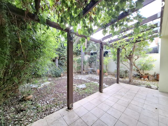 דו משפחתי, הירמוך, הנחלים, כפר יונה