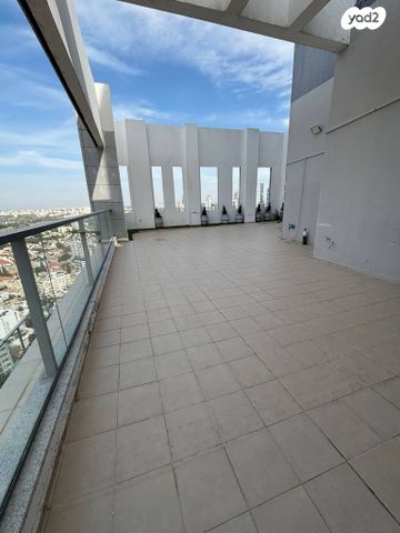 גג/ פנטהאוז, שכונת גפן, רמת גן