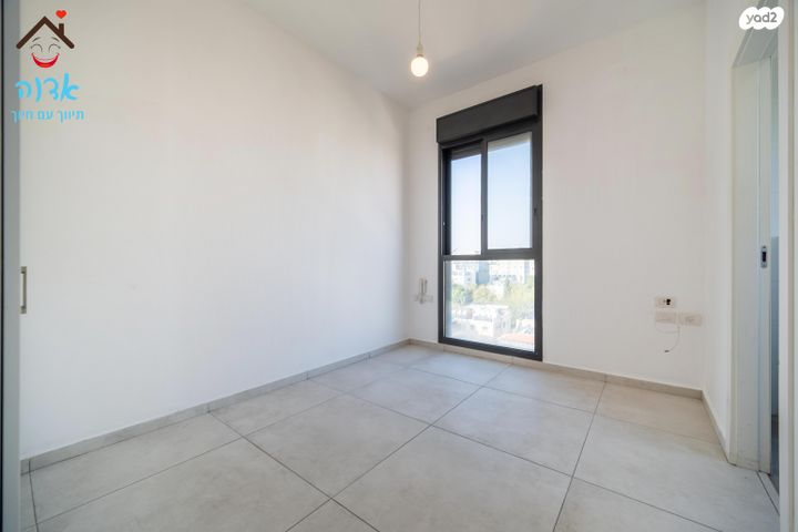 גג/ פנטהאוז, עלומים, אזור הבילויים, רמת גן