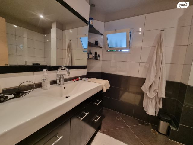 דירה, נווה אמירים, הרצליה