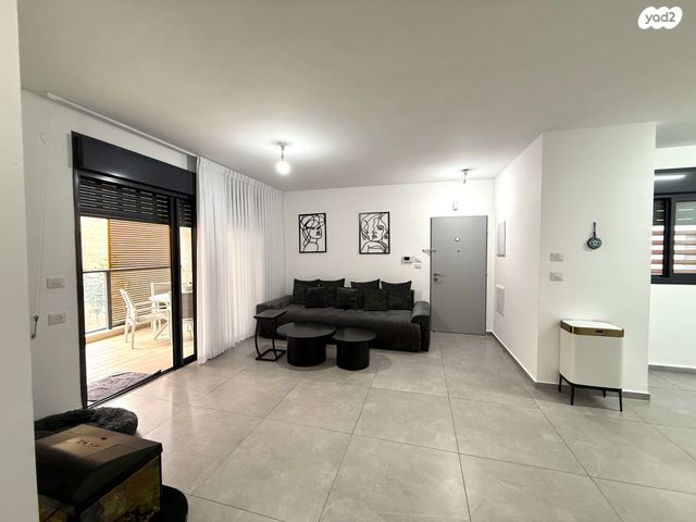 דירה, אשכולות, עמק הכרמל, נשר