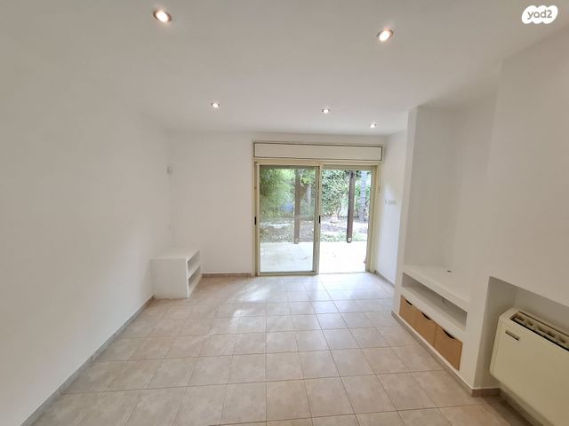 דו משפחתי, הירמוך, הנחלים, כפר יונה