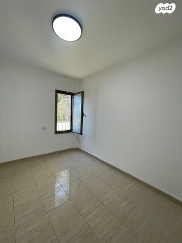 דירה, איינשטיין 27, גבעה א', שביט, קרית אתא