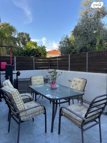 דו משפחתי, פרדס חנה כרכור